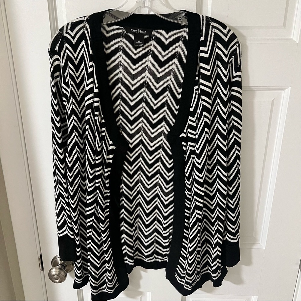 White House Black Market Black/ White Chevron open cardigan 3/4 sleeve XL